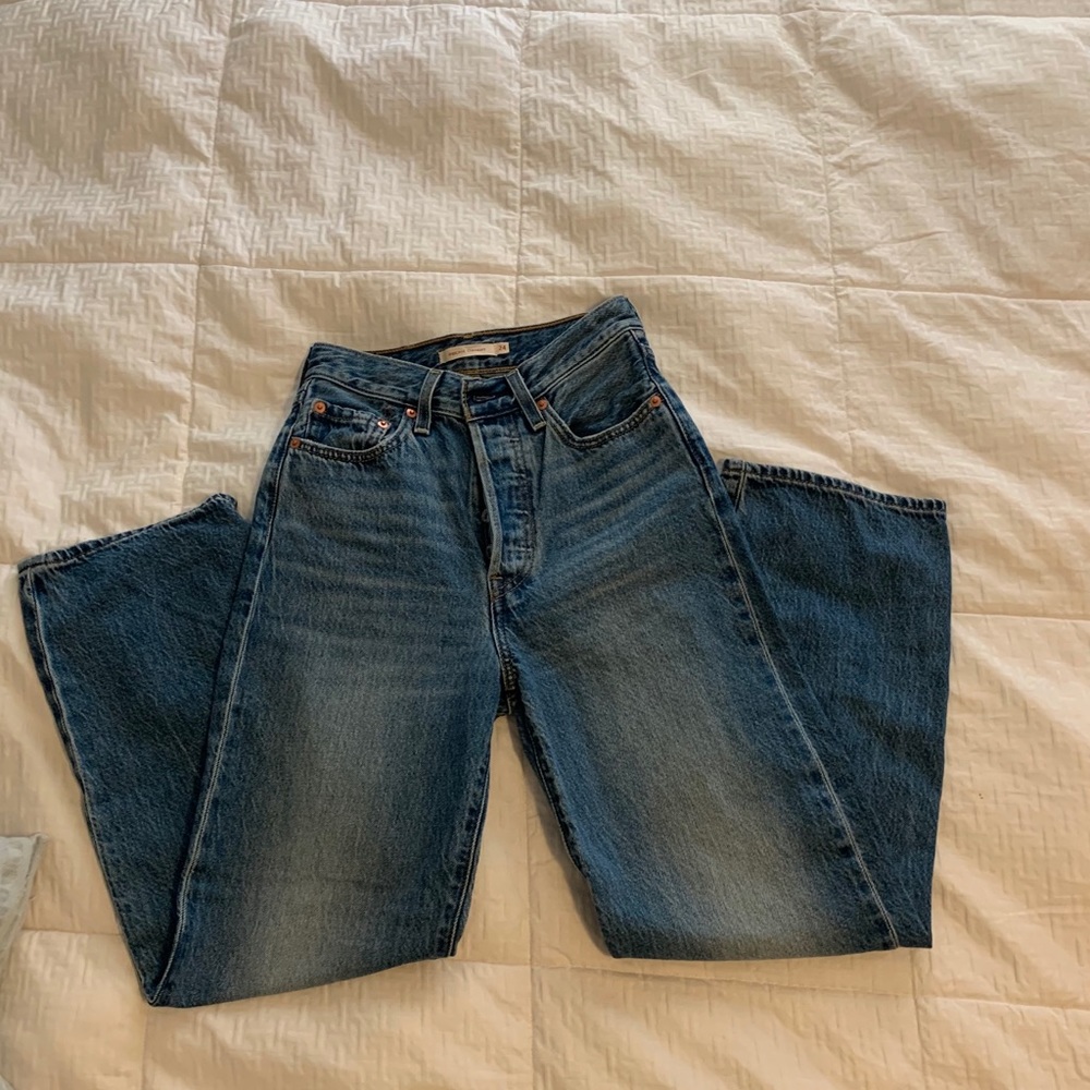 Levi’s ribcage jeans